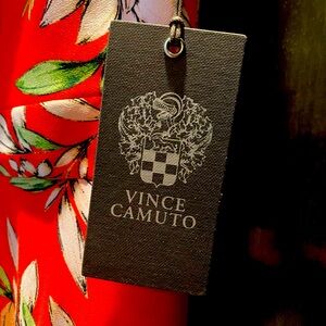 ⭐️Brand New Vince Camuto Handkerchief dress
